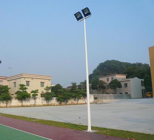 高桿燈廠家進行產(chǎn)品設(shè)計符合哪些標(biāo)準(zhǔn)才合格